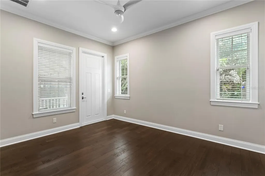 5016 W Evelyn Drive Tampa FL 33609
