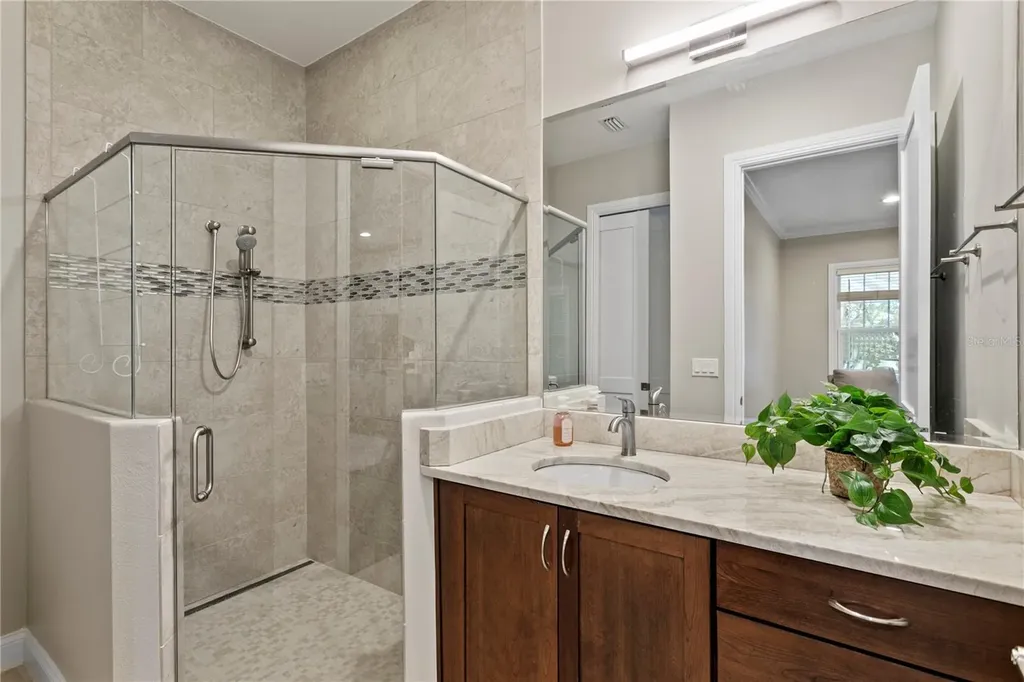 5016 W Evelyn Drive Tampa FL 33609