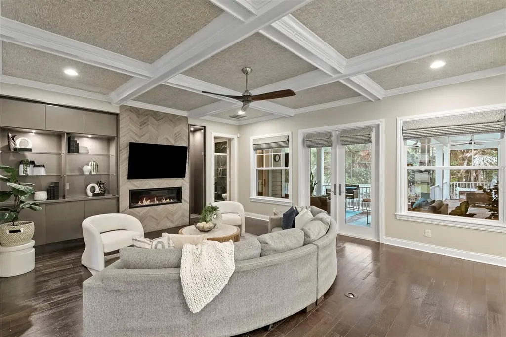 5016 W Evelyn Drive Tampa FL 33609
