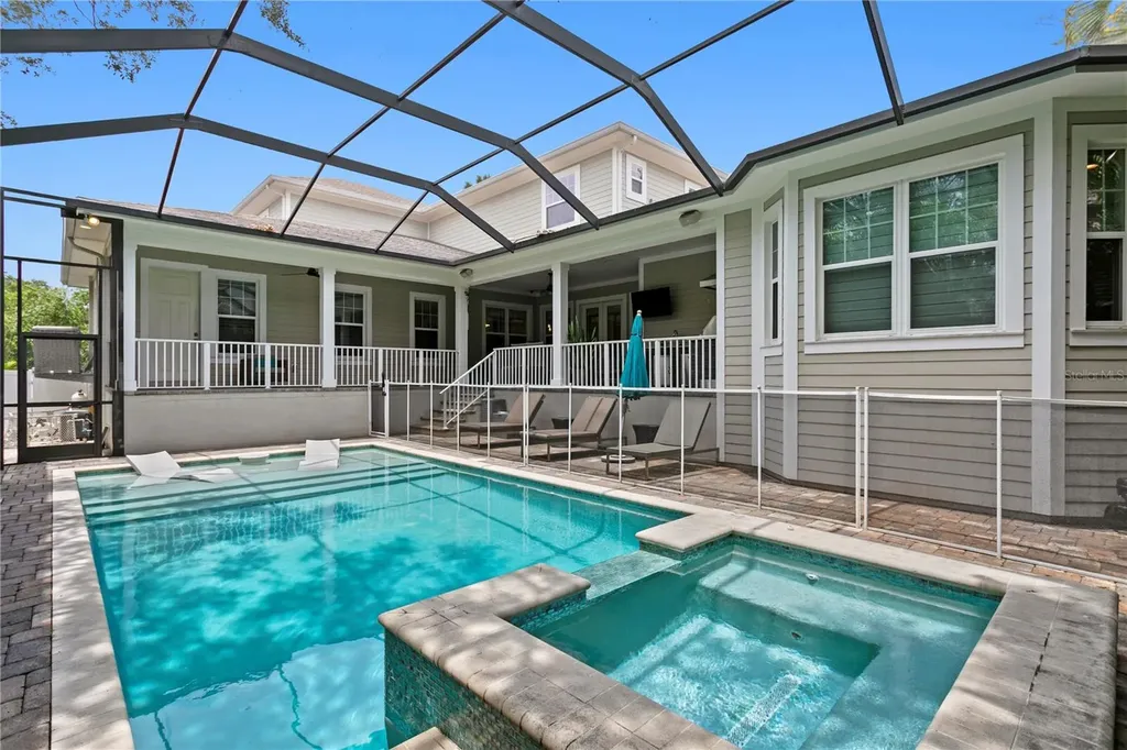 5016 W Evelyn Drive Tampa FL 33609