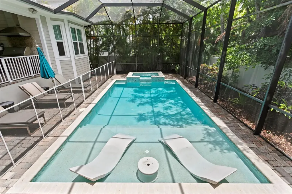 5016 W Evelyn Drive Tampa FL 33609