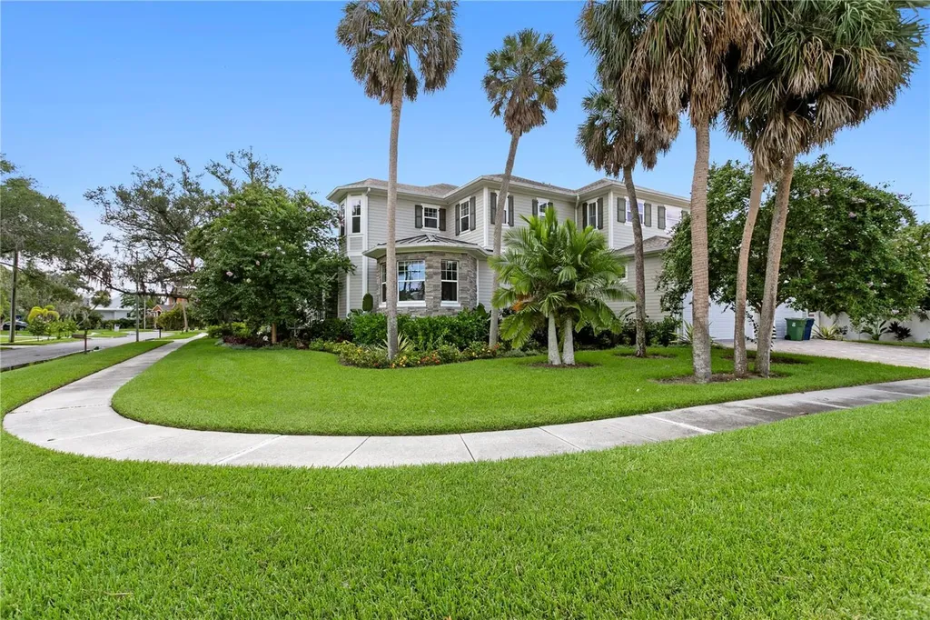 5016 W Evelyn Drive Tampa FL 33609