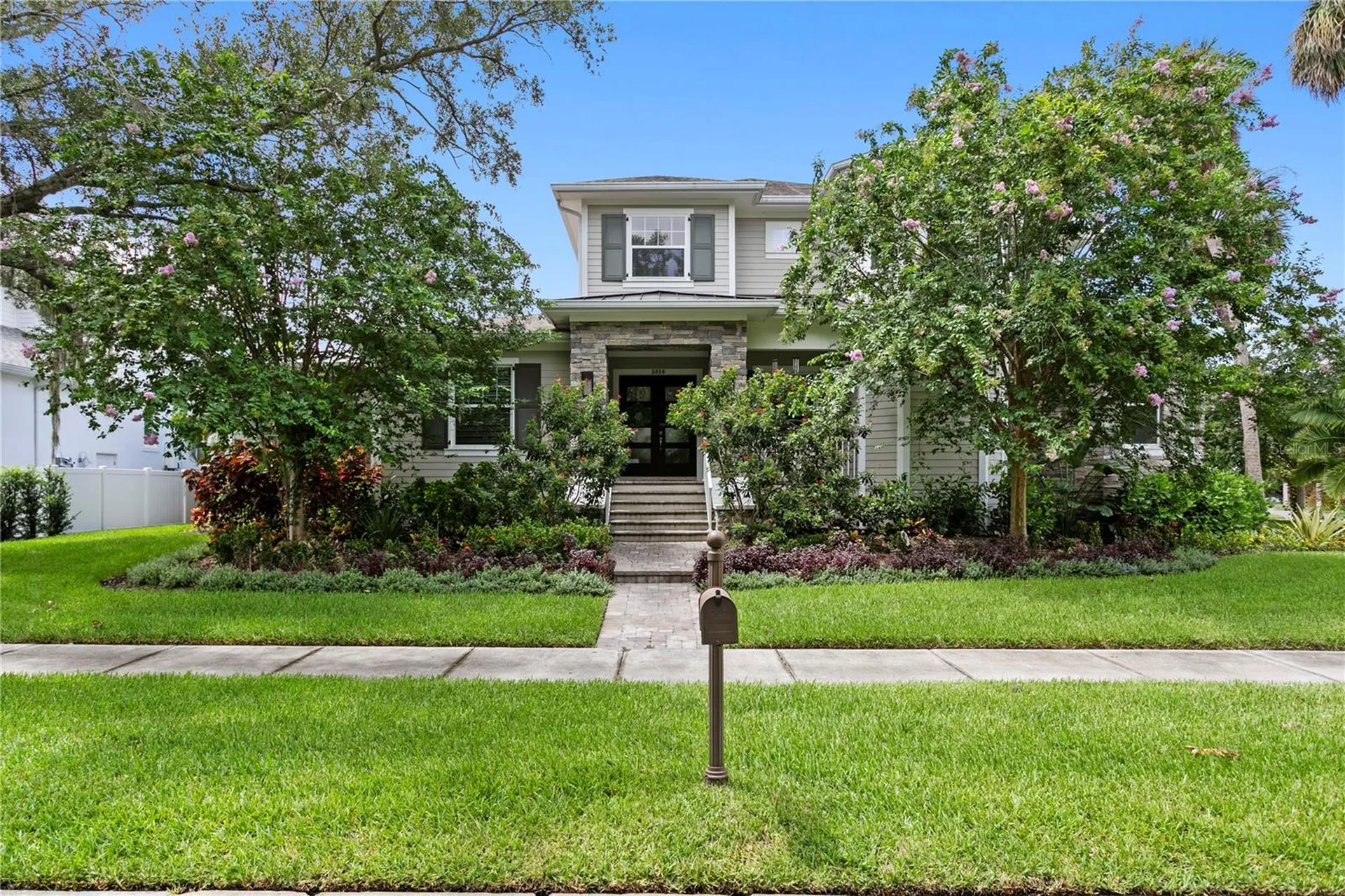 5016 W Evelyn Drive Tampa FL 33609
