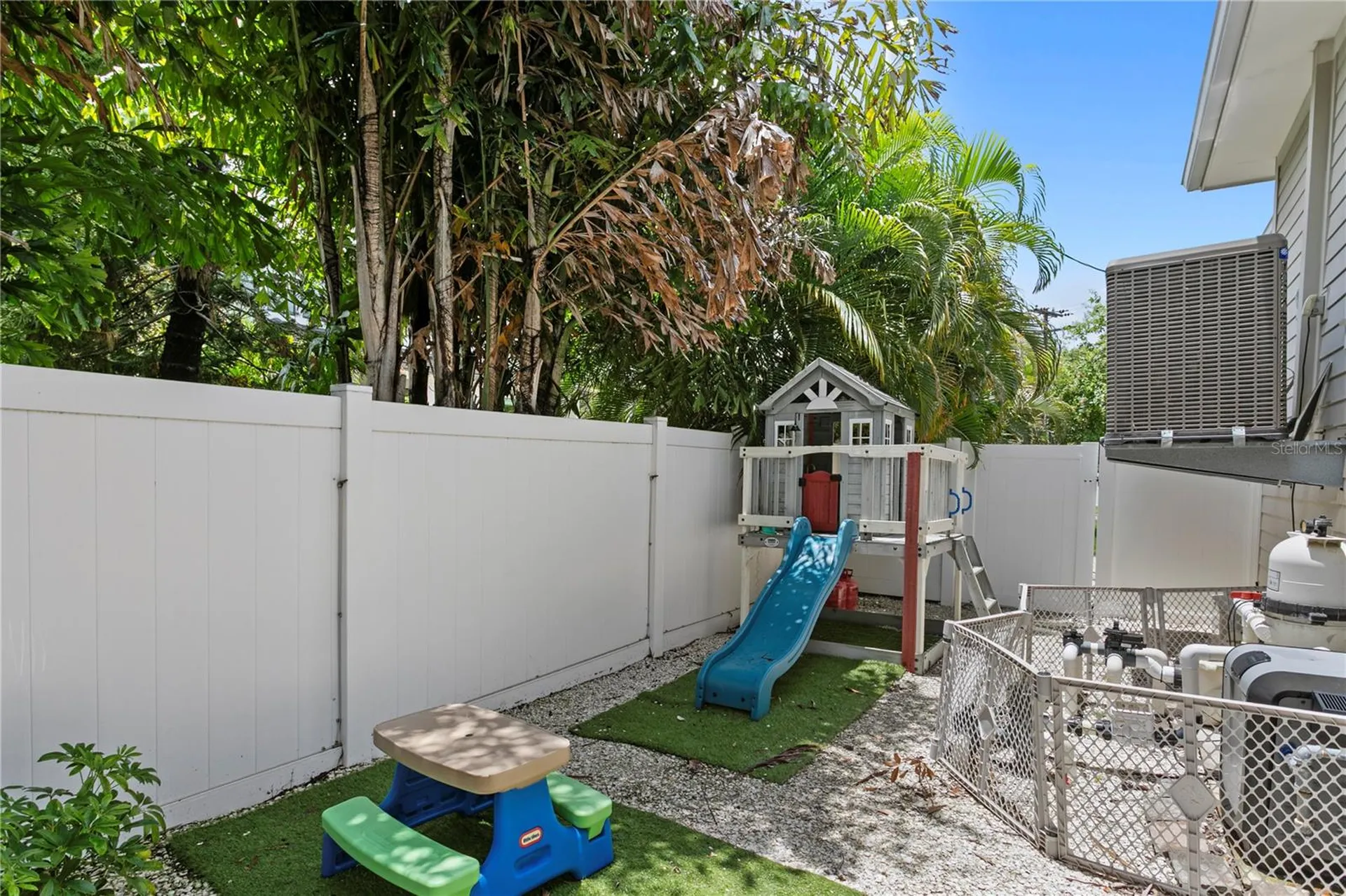 5016 W Evelyn Drive Tampa FL 33609