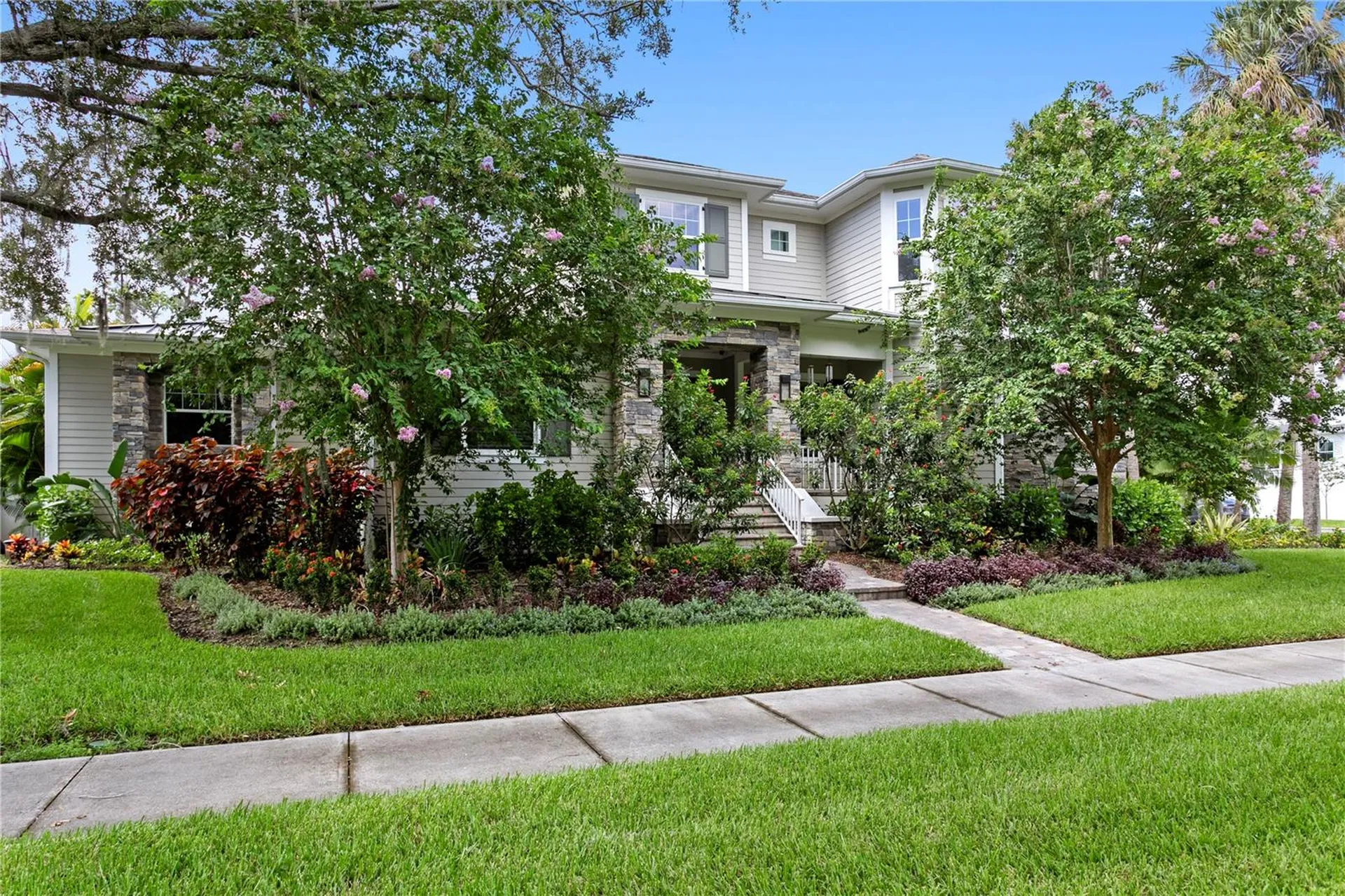 5016 W Evelyn Drive Tampa FL 33609
