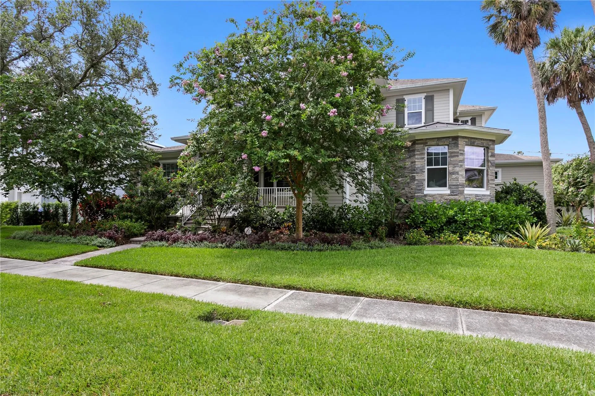 5016 W Evelyn Drive Tampa FL 33609