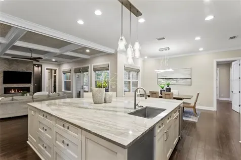 5016 W Evelyn Drive Tampa FL 33609