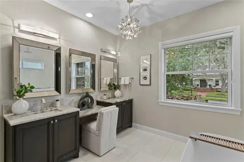 5016 W Evelyn Drive Tampa FL 33609