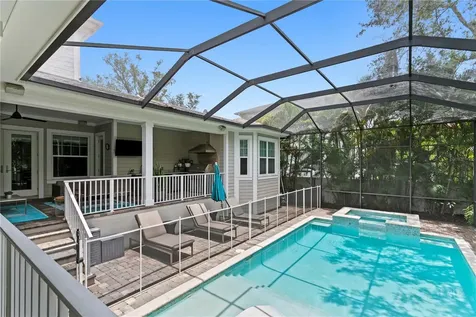 5016 W Evelyn Drive Tampa FL 33609