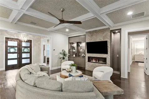 5016 W Evelyn Drive Tampa FL 33609