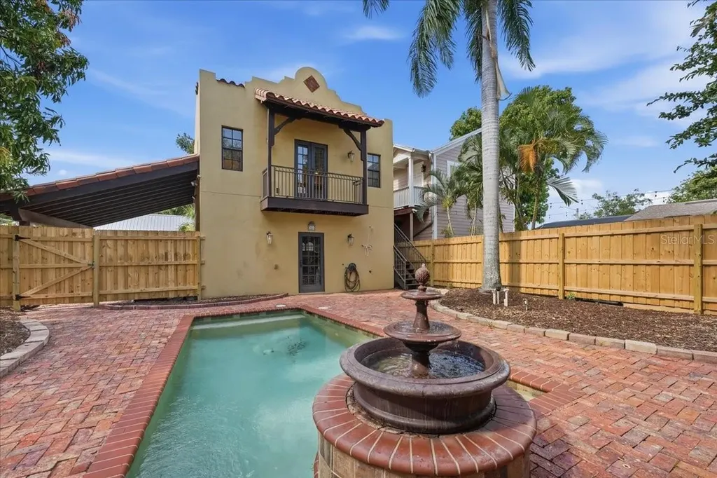 1719 7th Street Sarasota FL 34236