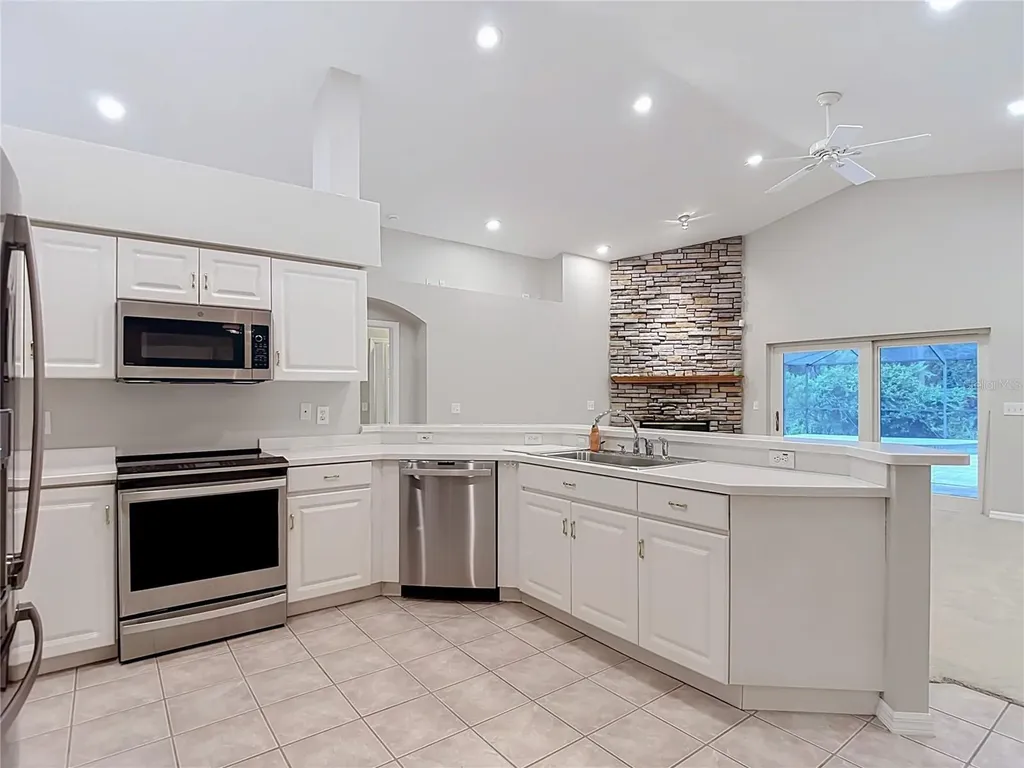 1521 Baythorn Drive Wesley Chapel FL 33543