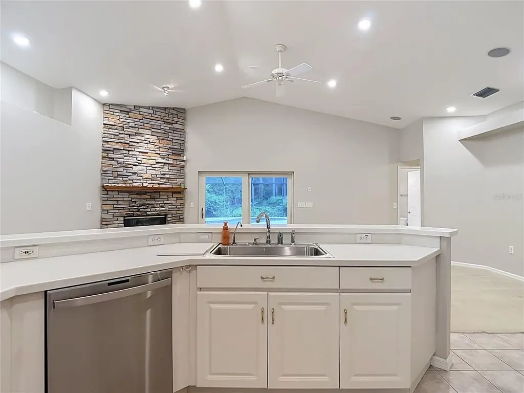 1521 Baythorn Drive Wesley Chapel FL 33543
