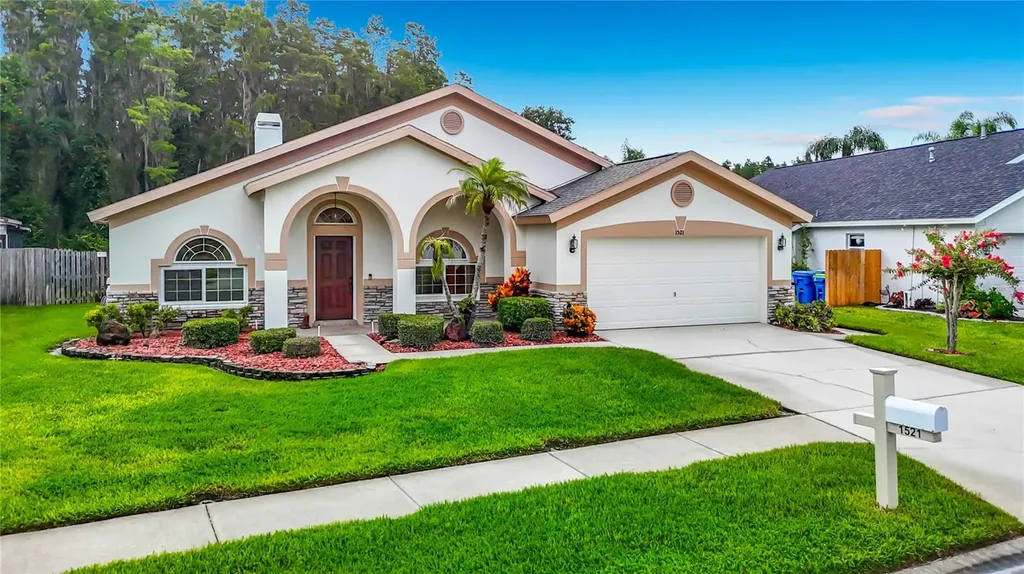 1521 Baythorn Drive Wesley Chapel FL 33543