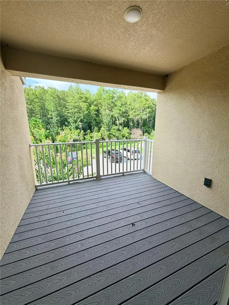 9987 Randal Walk Street Orlando FL 32832