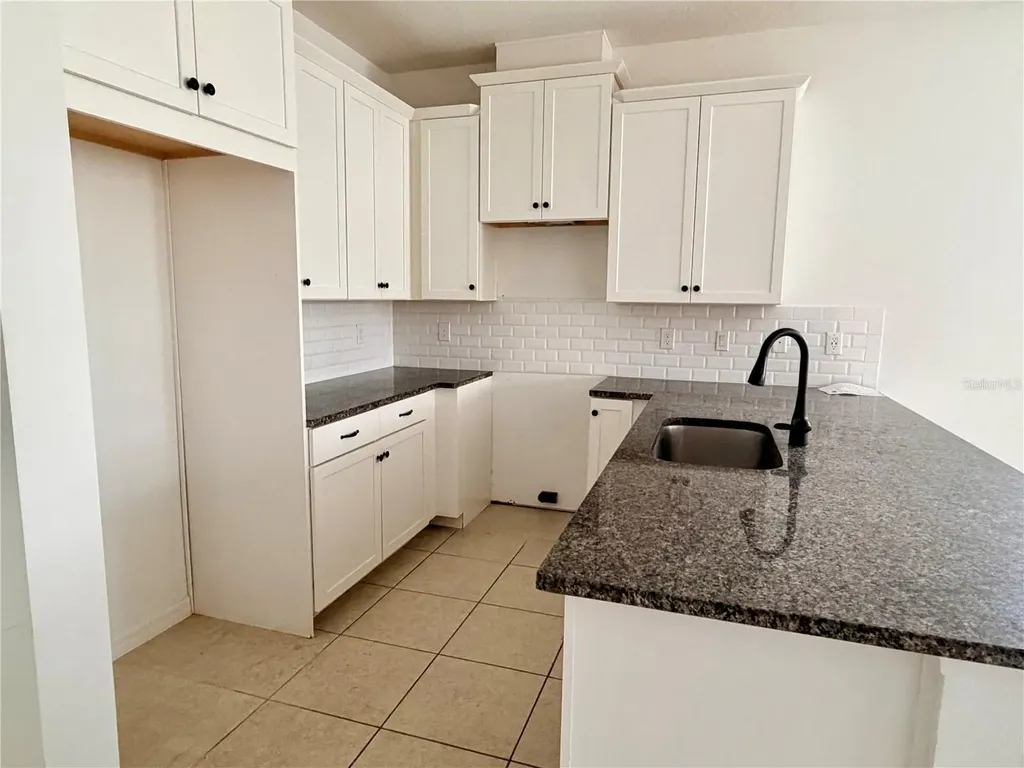 9987 Randal Walk Street Orlando FL 32832