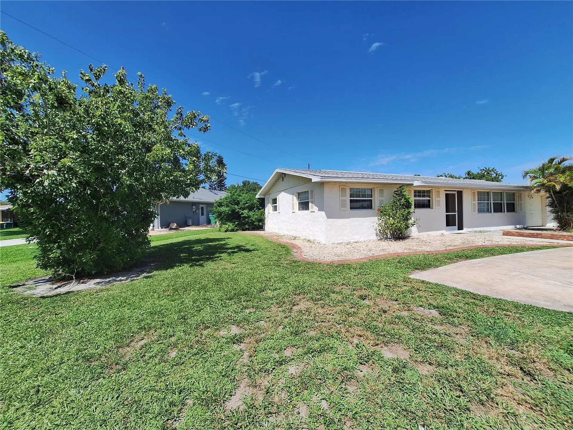 22191 New Rochelle Avenue Port Charlotte FL 33952