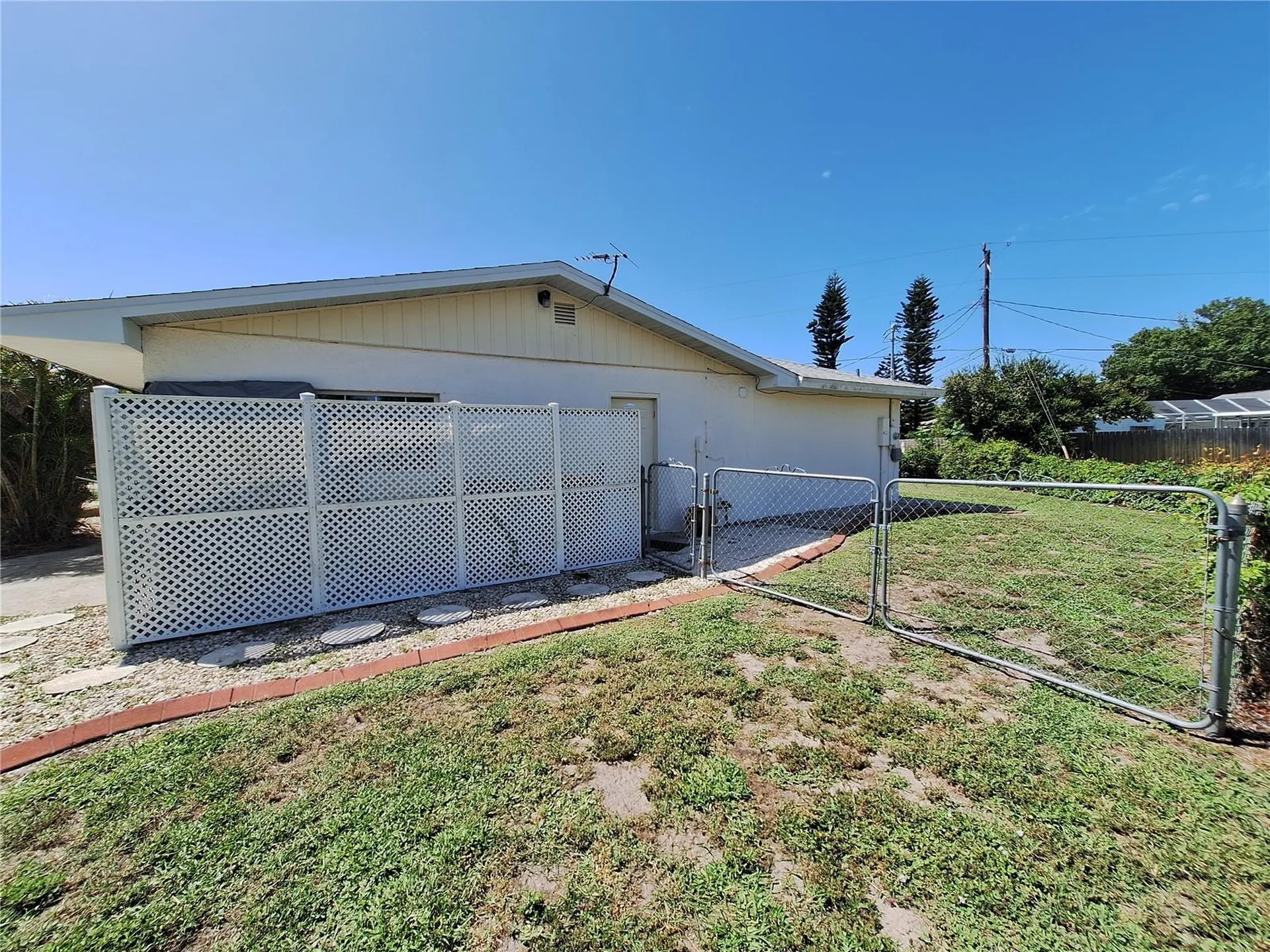 22191 New Rochelle Avenue Port Charlotte FL 33952