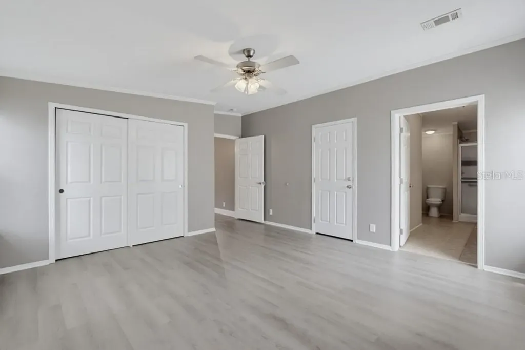 2516 Mobilaire Drive Lutz FL 33559