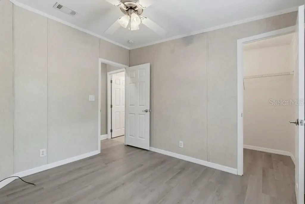 2516 Mobilaire Drive Lutz FL 33559