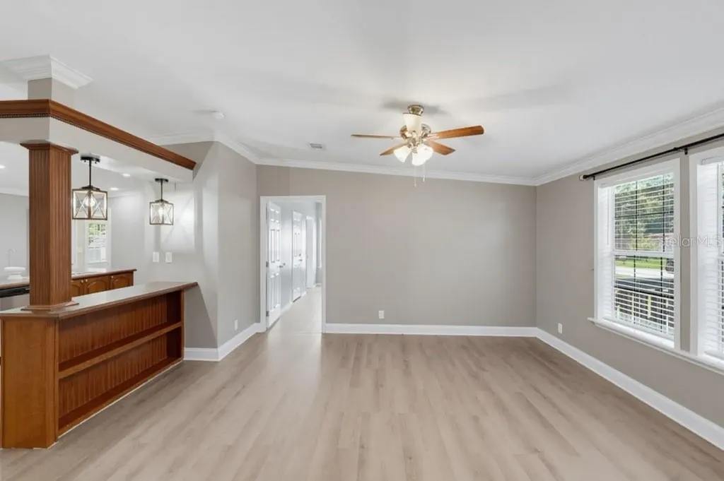 2516 Mobilaire Drive Lutz FL 33559