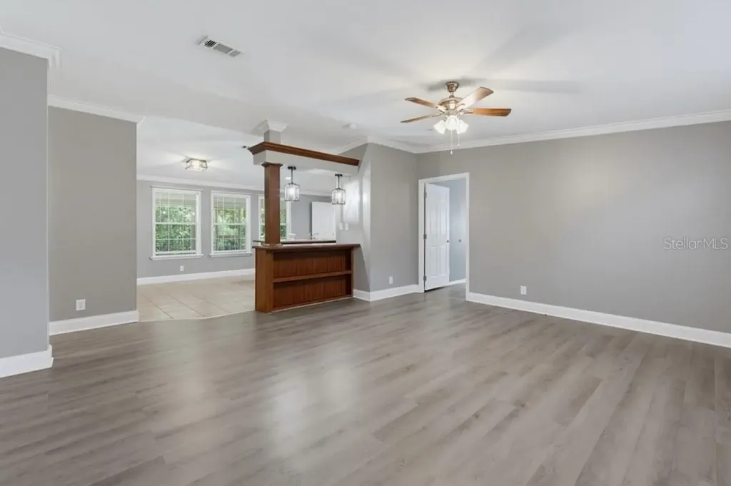 2516 Mobilaire Drive Lutz FL 33559