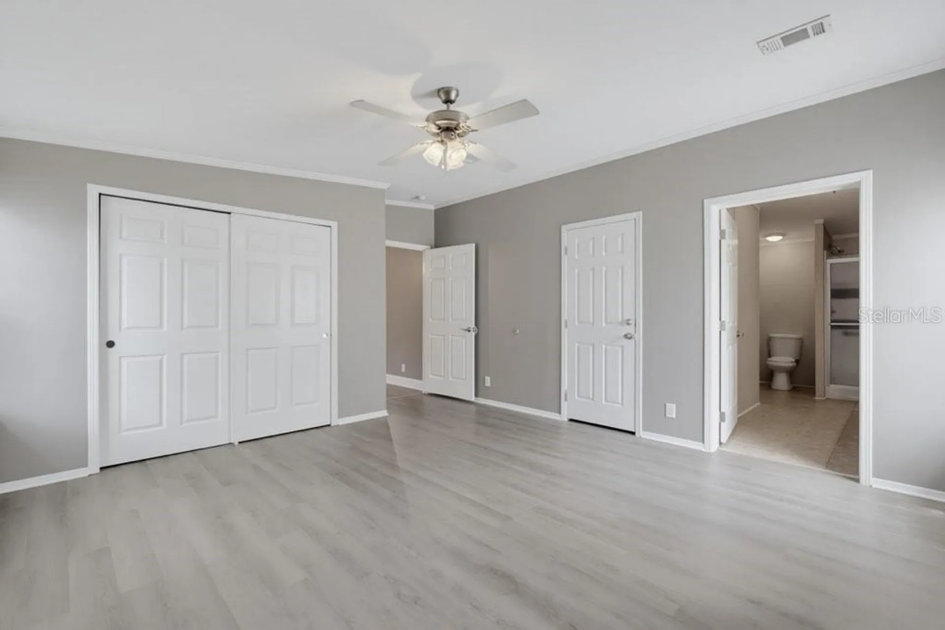 2516 Mobilaire Drive Lutz FL 33559