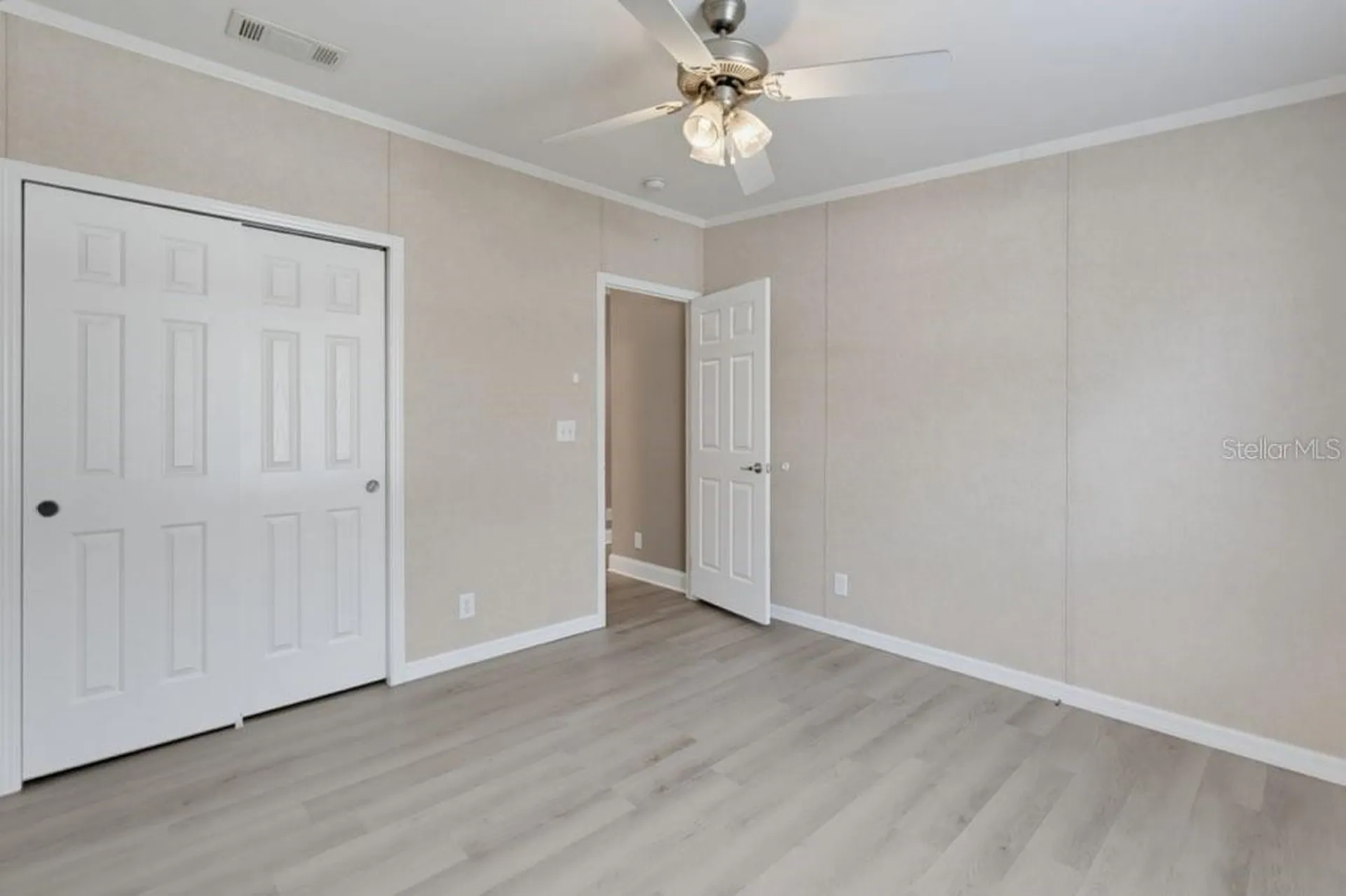 2516 Mobilaire Drive Lutz FL 33559