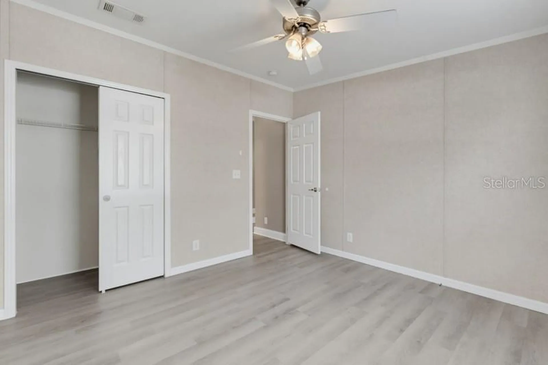 2516 Mobilaire Drive Lutz FL 33559