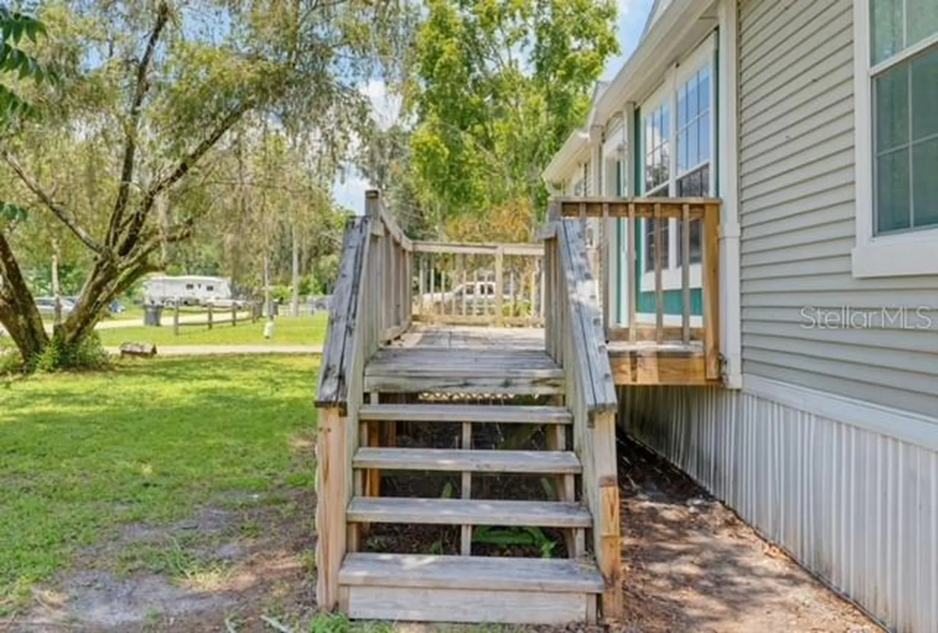 2516 Mobilaire Drive Lutz FL 33559