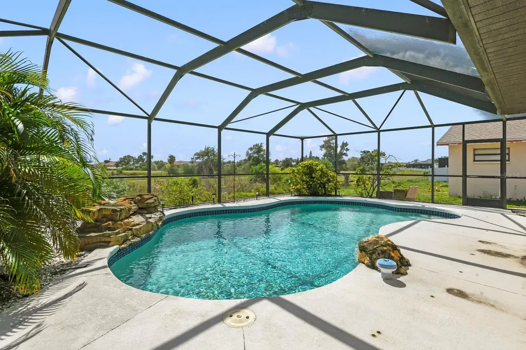 744 Flamingo Drive Apollo Beach FL 33572