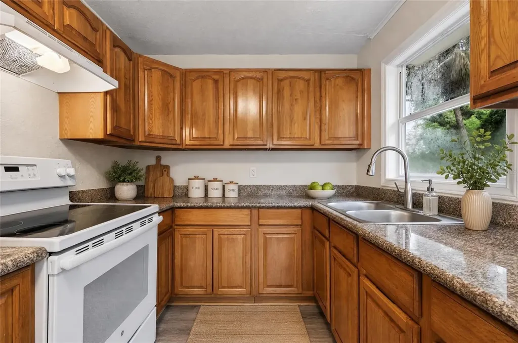 2525 21st Street S St Petersburg FL 33712