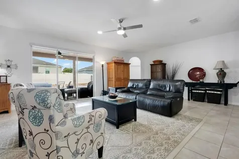1086 Rock Creek Street Apopka FL 32712