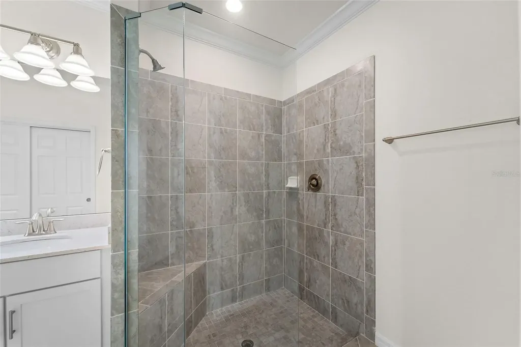 7342 Divot Loop Lakewood Ranch FL 34202