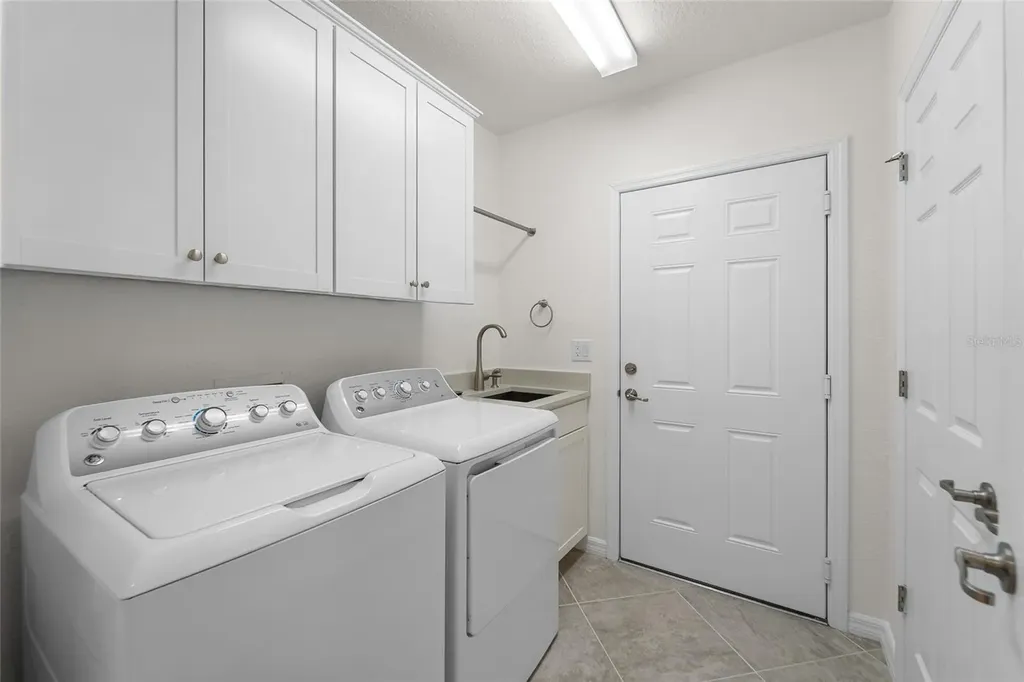 7342 Divot Loop Lakewood Ranch FL 34202