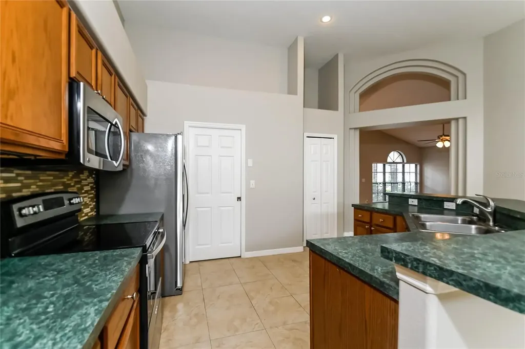 1914 Citrus Orchard Way Valrico FL 33594