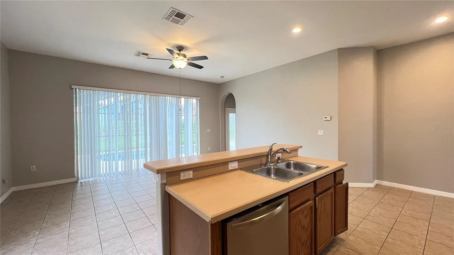 143 Vizcay Way Davenport FL 33837