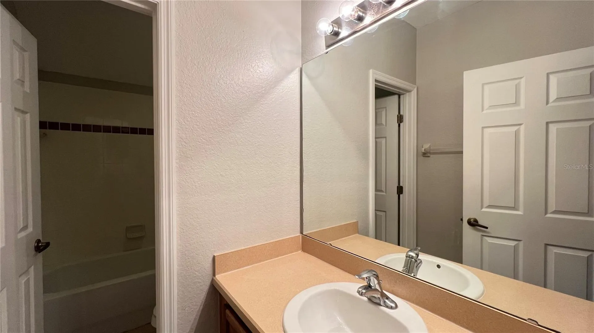 143 Vizcay Way Davenport FL 33837