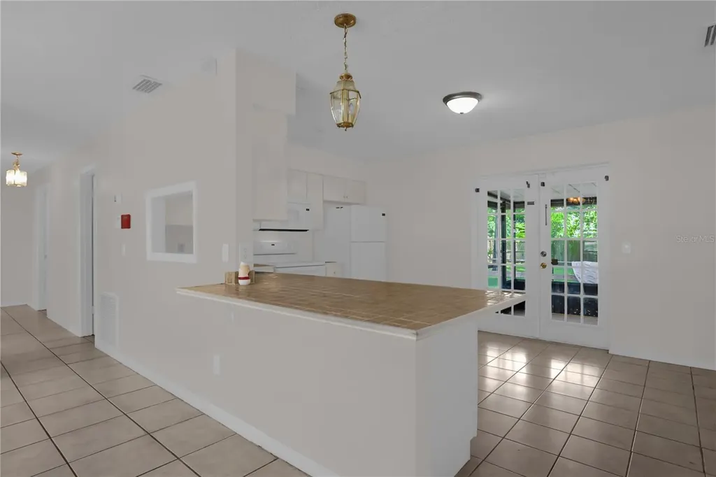 1349 E Wisconsin Avenue Deland FL 32724