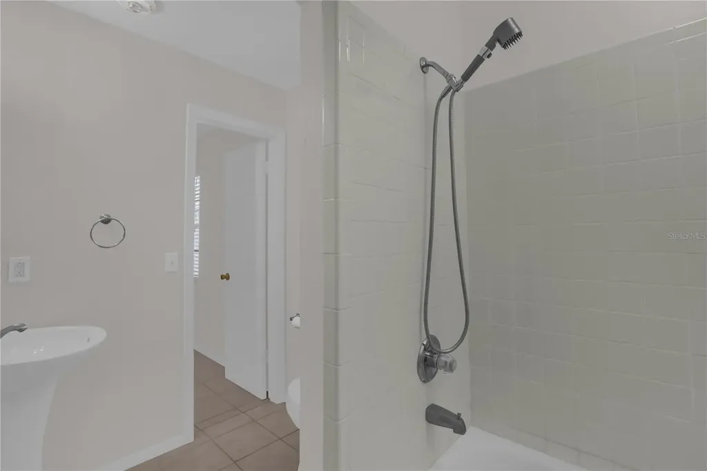1349 E Wisconsin Avenue Deland FL 32724