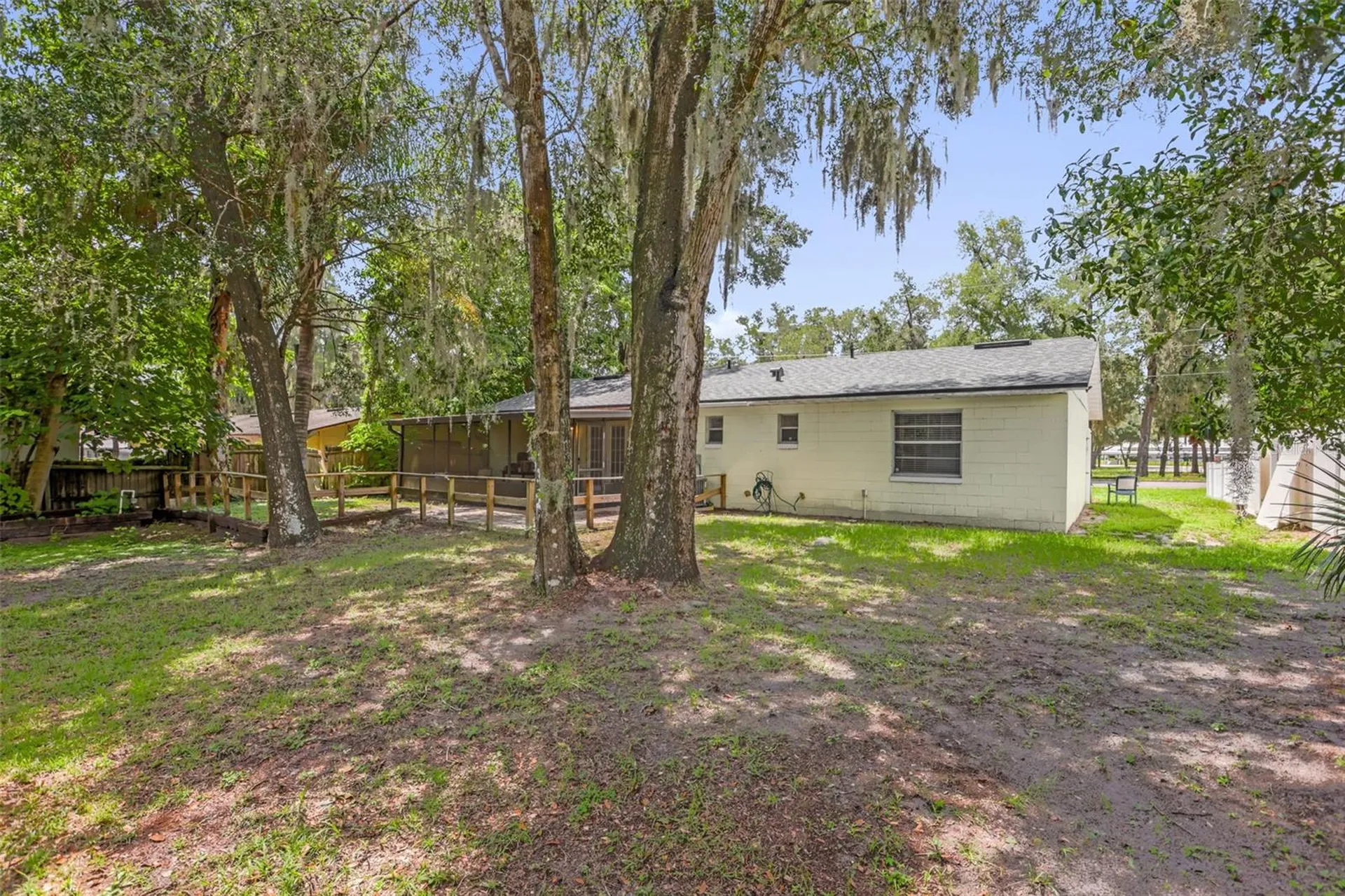 1349 E Wisconsin Avenue Deland FL 32724