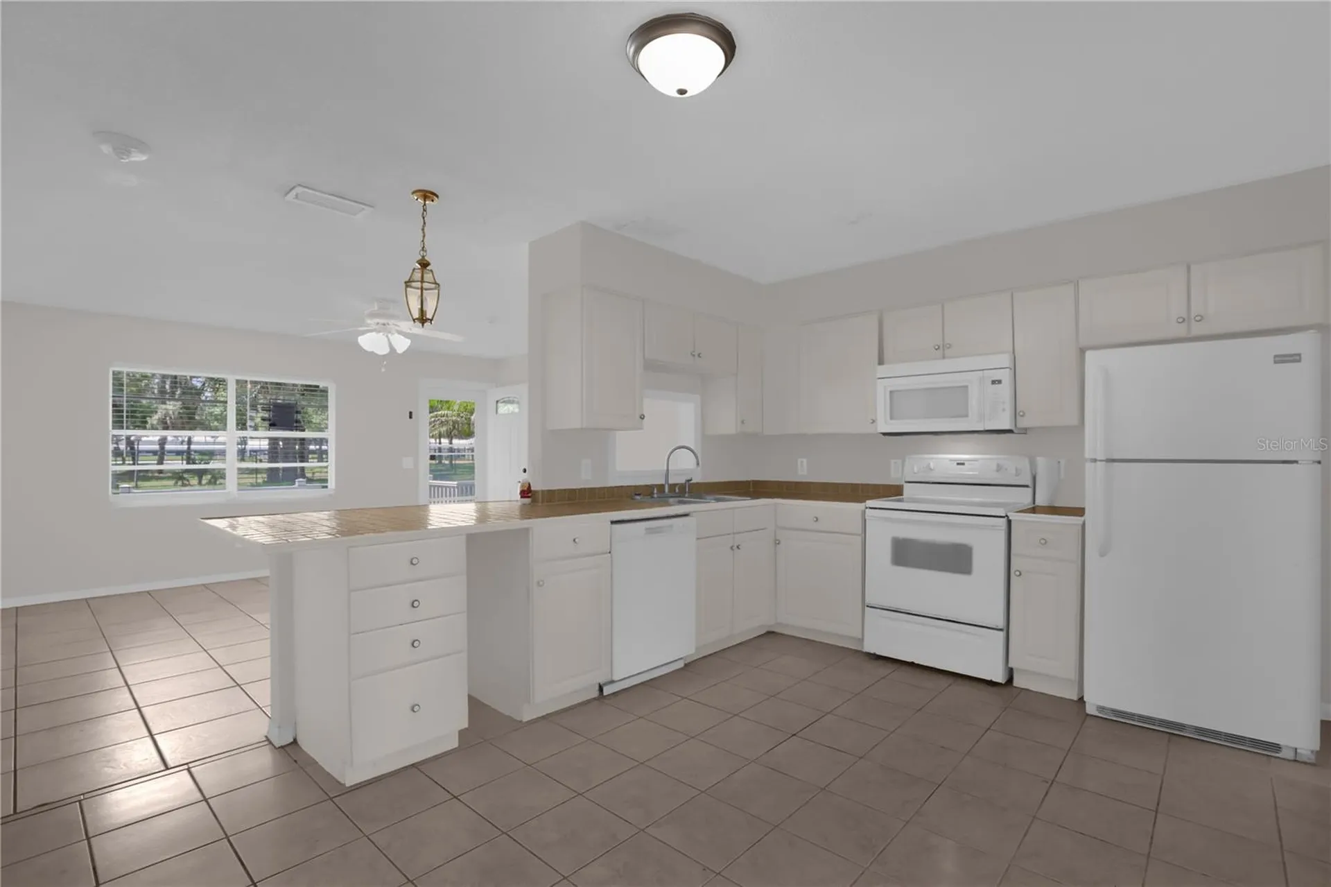 1349 E Wisconsin Avenue Deland FL 32724