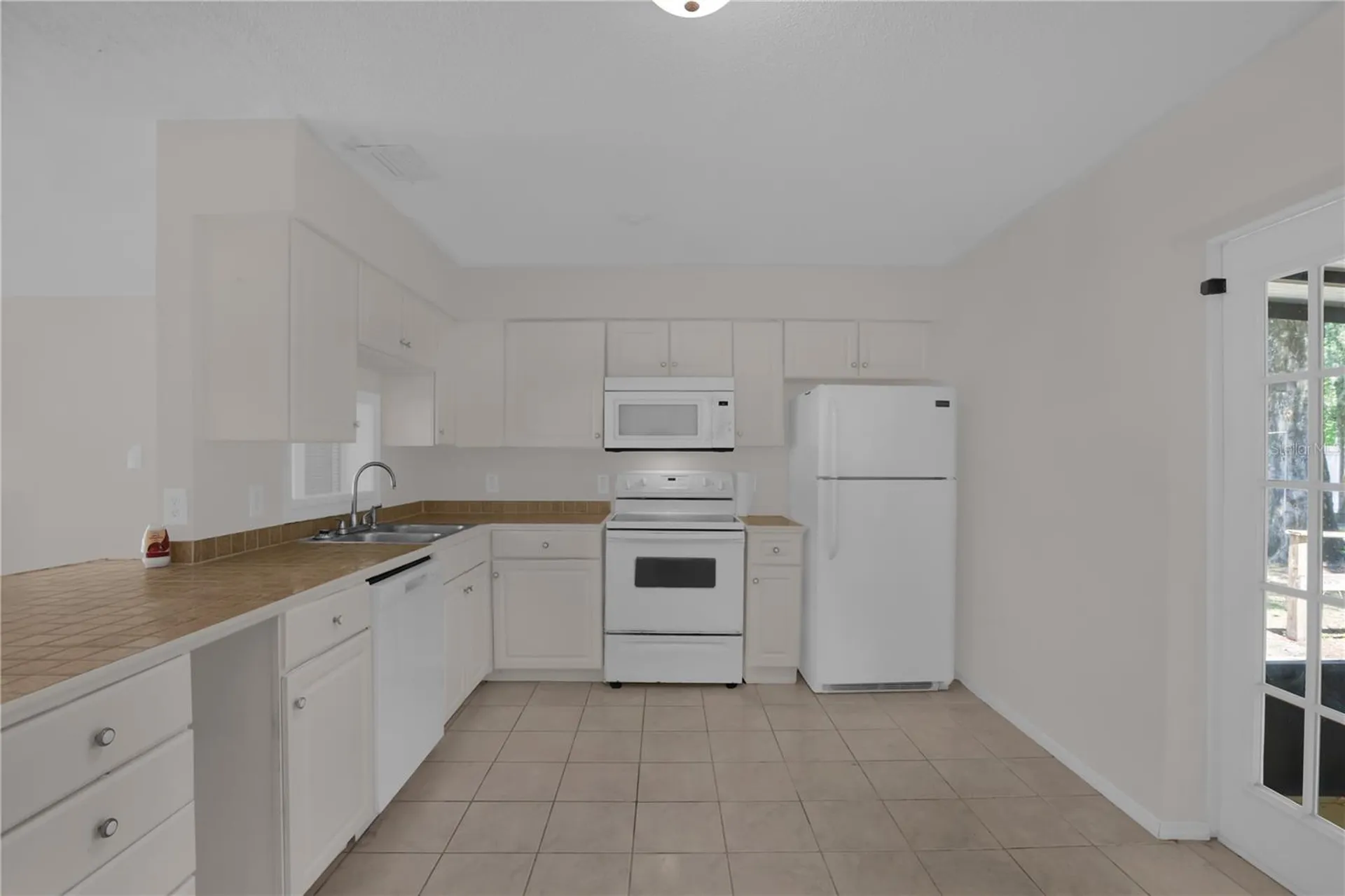 1349 E Wisconsin Avenue Deland FL 32724