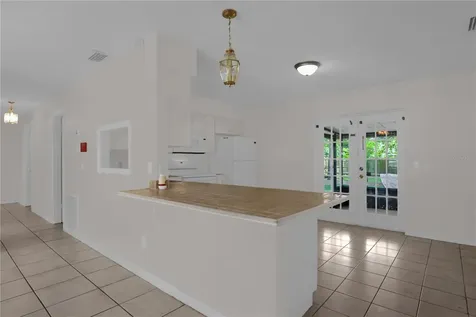 1349 E Wisconsin Avenue Deland FL 32724