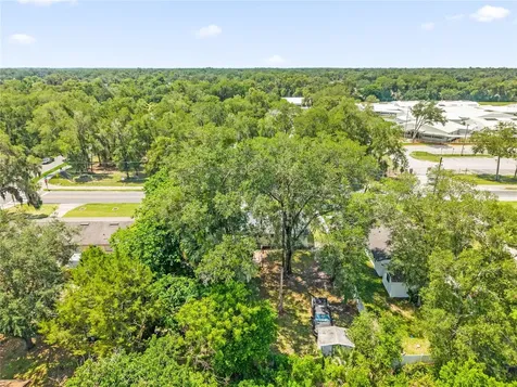1349 E Wisconsin Avenue Deland FL 32724