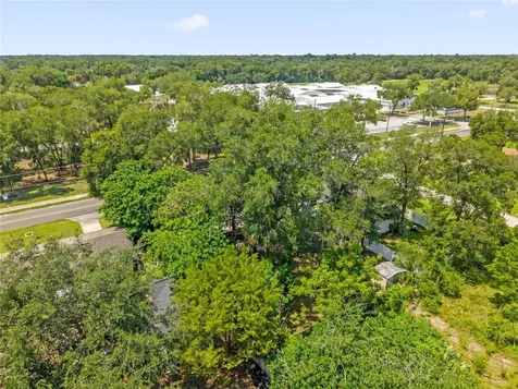 1349 E Wisconsin Avenue Deland FL 32724