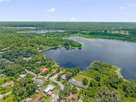 1349 E Wisconsin Avenue Deland FL 32724
