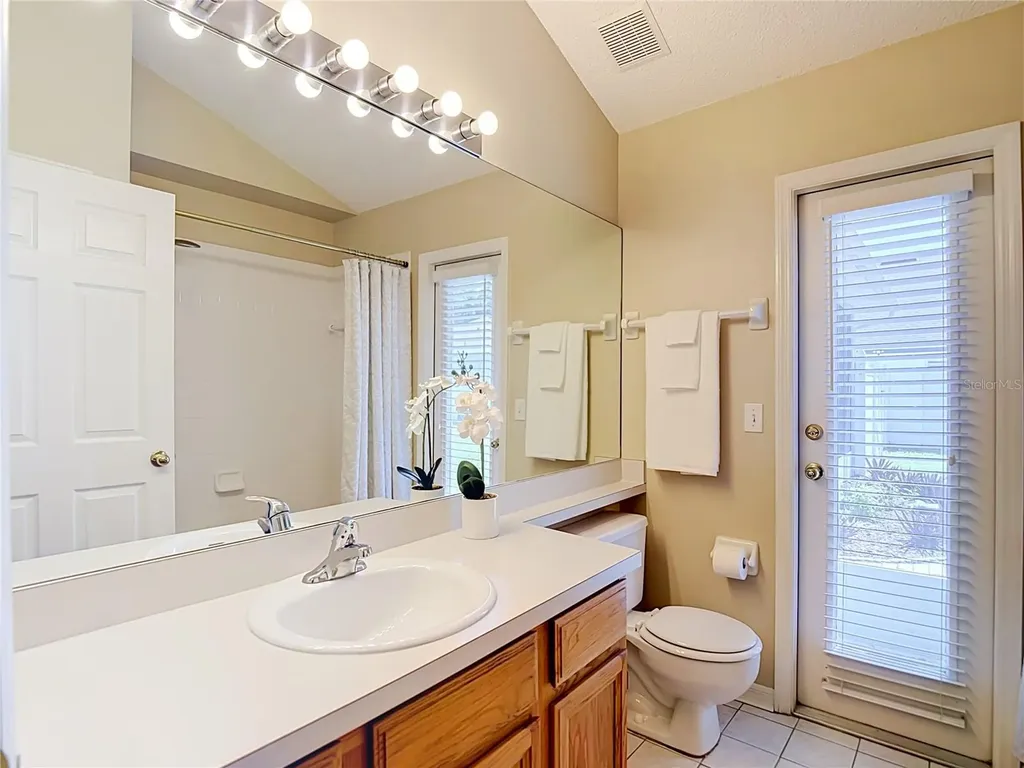 28726 Creekwood Drive Wesley Chapel FL 33545