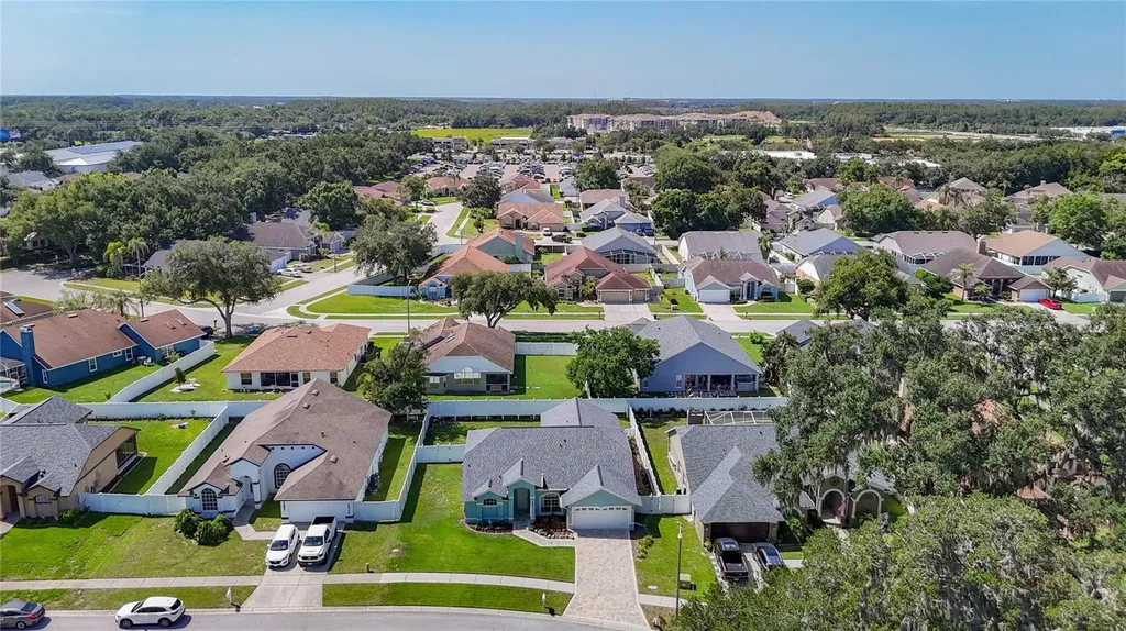 28726 Creekwood Drive Wesley Chapel FL 33545