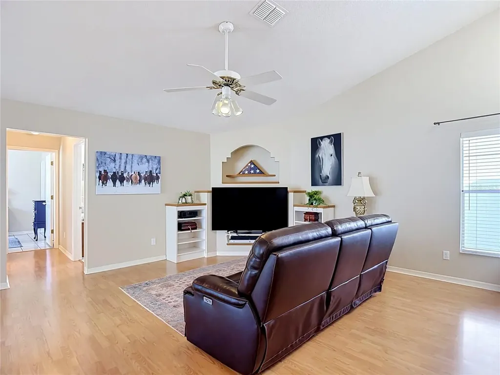 28726 Creekwood Drive Wesley Chapel FL 33545